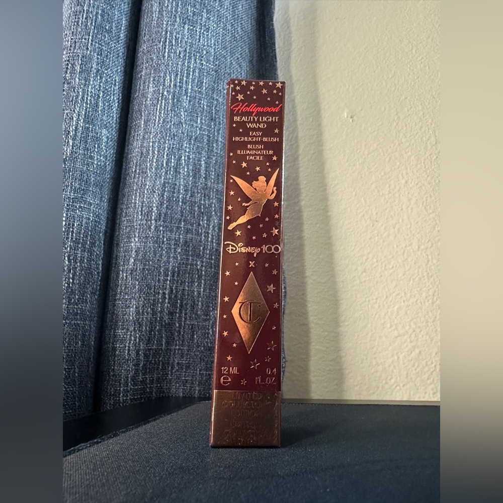 Charlotte Tilbury Hollywood Beauty Light Wand - shade pink